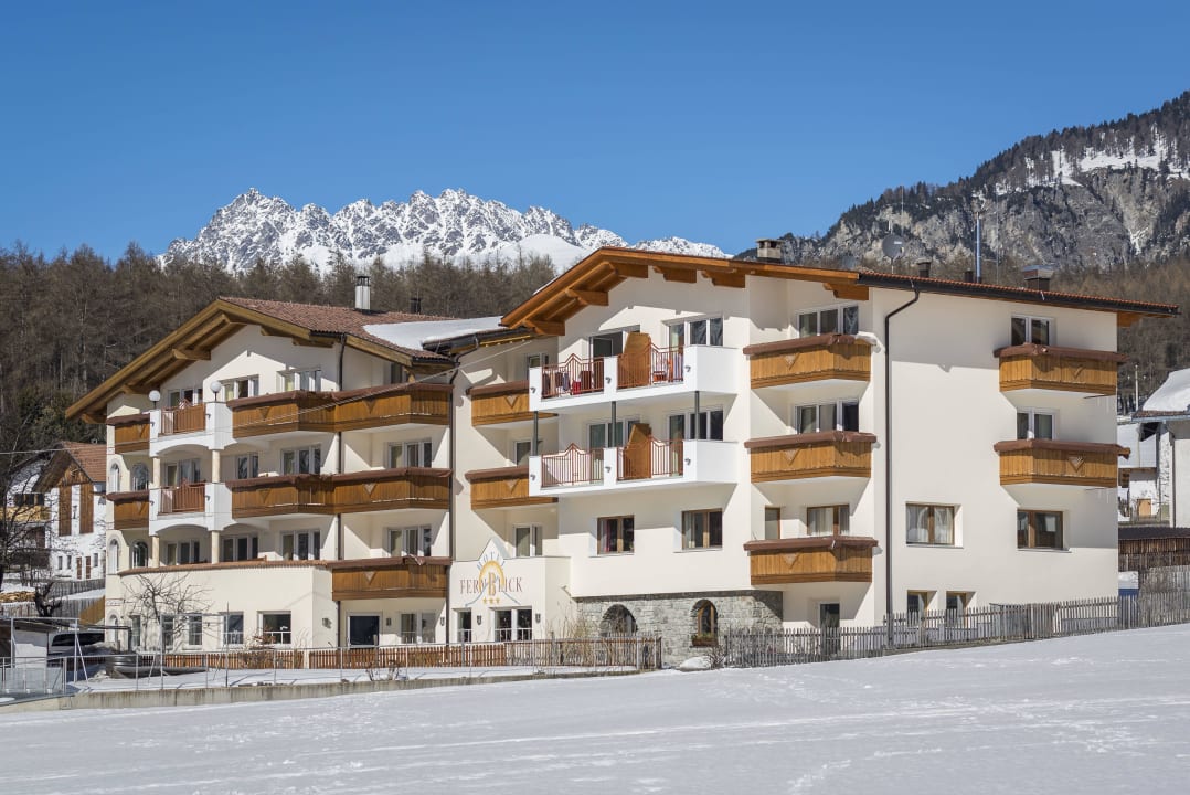 Außenansicht Winter Hotel Fernblick