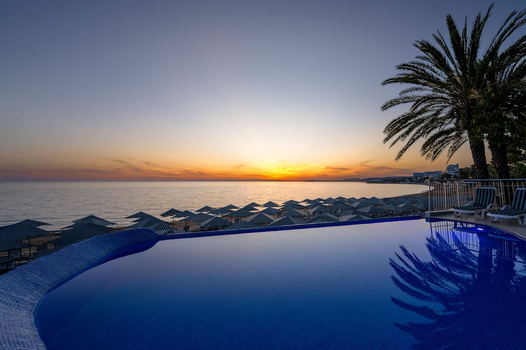 Pool Aska Hotel Just in Beach