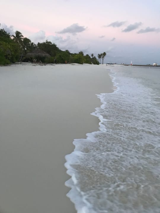 Strand Kuredu Island Resort & Spa