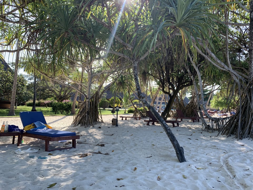 Strand Neptune Pwani Beach Resort & Spa