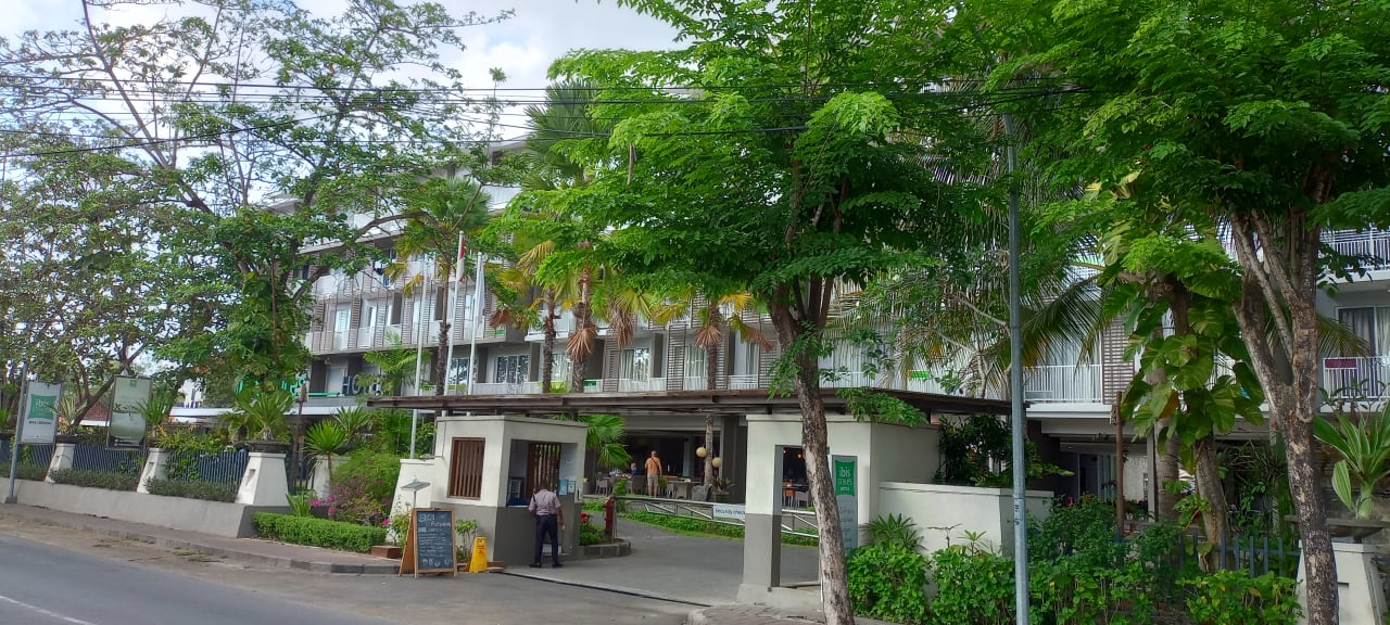 Außenansicht Hotel Ibis Styles Bali Benoa