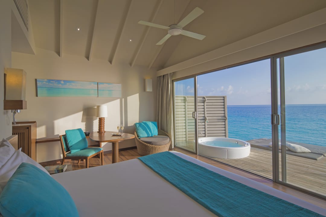Zimmer Centara Ras Fushi Resort & Spa Maldives
