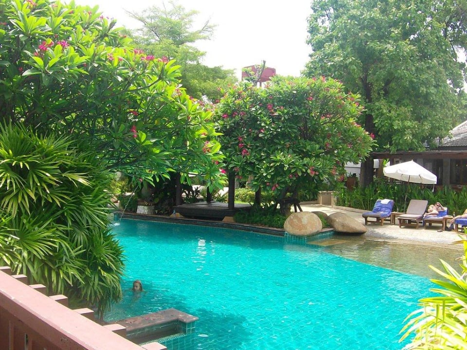 Der Hauptpool Woodlands Hotel & Resort