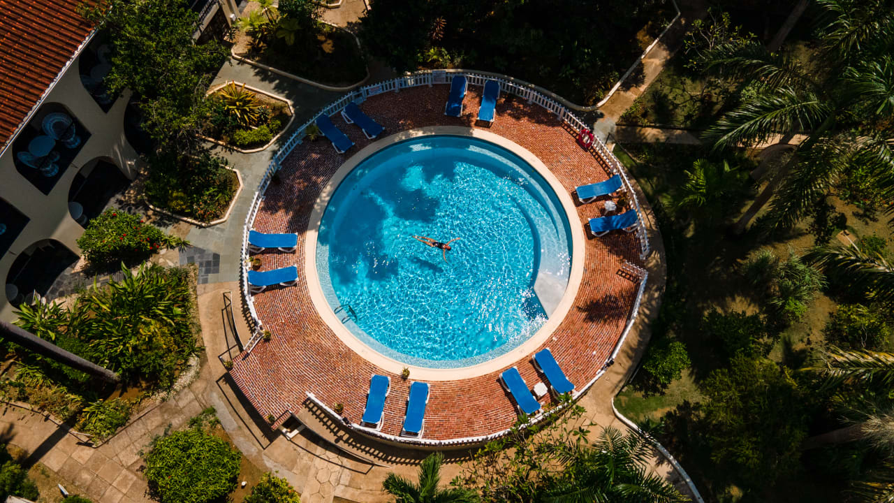 Pool Charela Inn Hotel