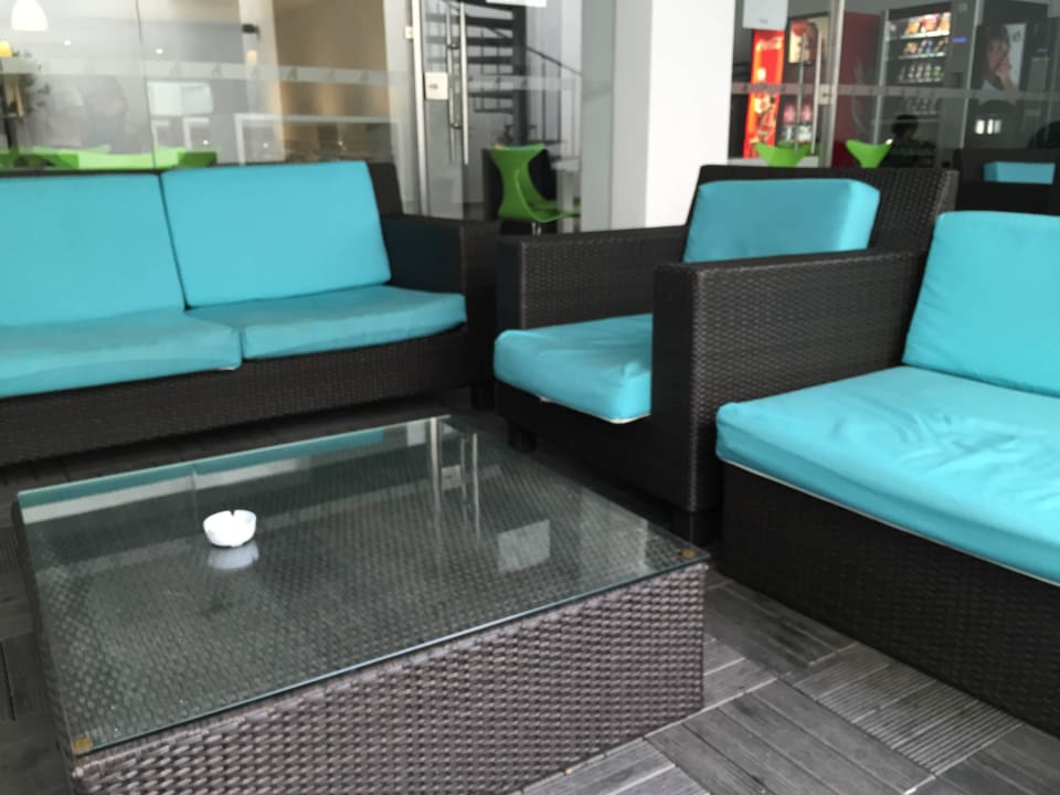 Partio/Innenhof Days Inn Hotel & Residence