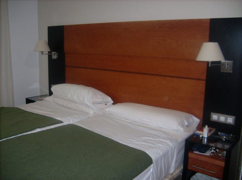 Schlafzimmer HL Miraflor Suites Hotel