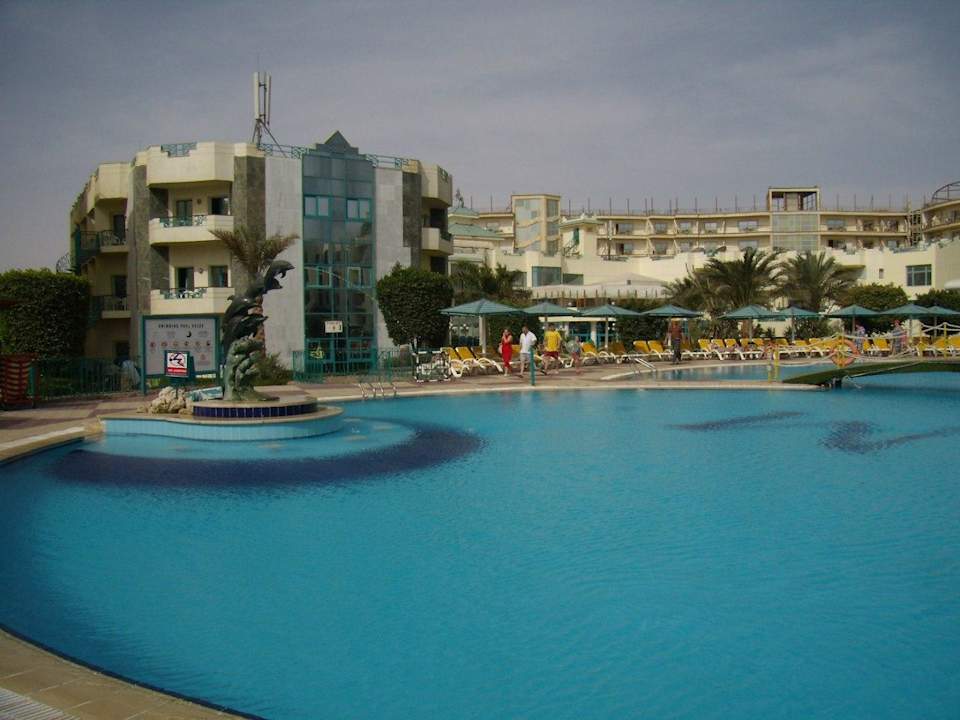 Бассейн Moreno Horizon Spa & Resort