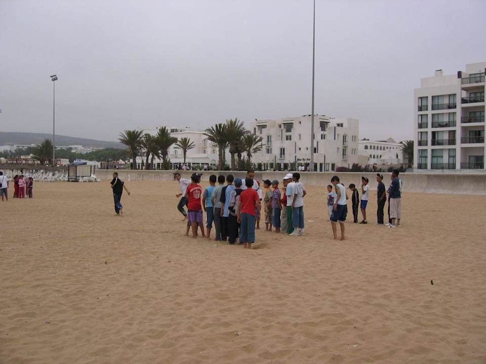 Sportunterricht am Strand. Iberostar Waves Founty Beach