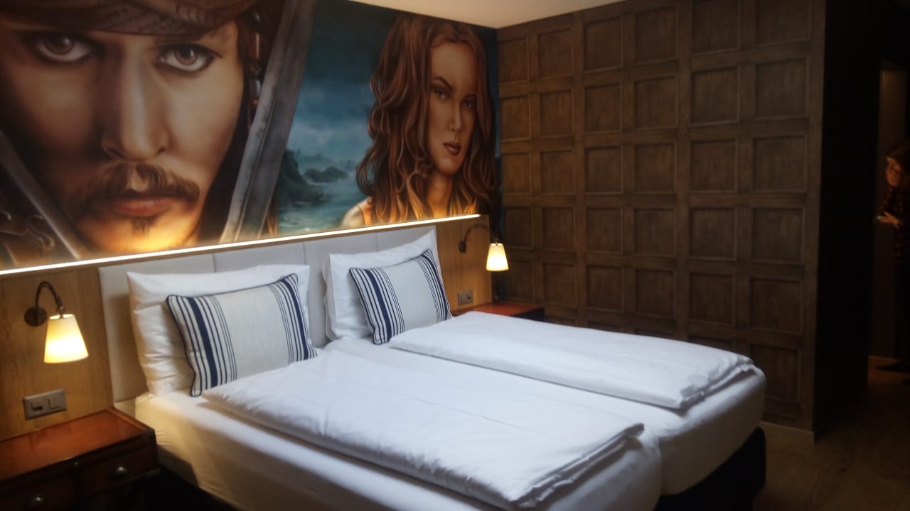 Themenzimmer, Doppelbett Hotel Cinema 8