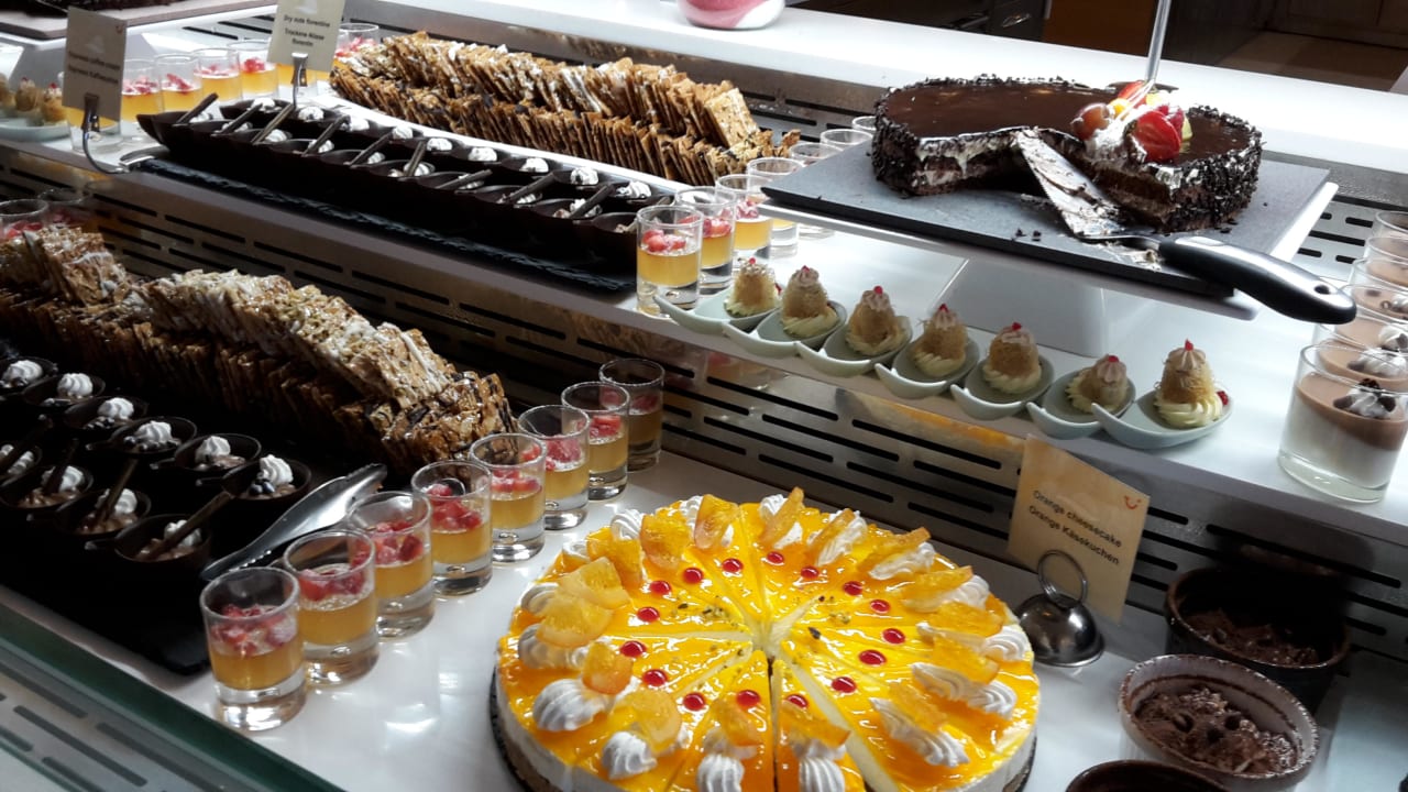 Mega Dessert  TUI BLUE Lindos Bay