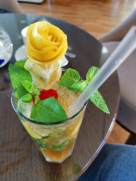 Gastro The Sense Deluxe Hotel