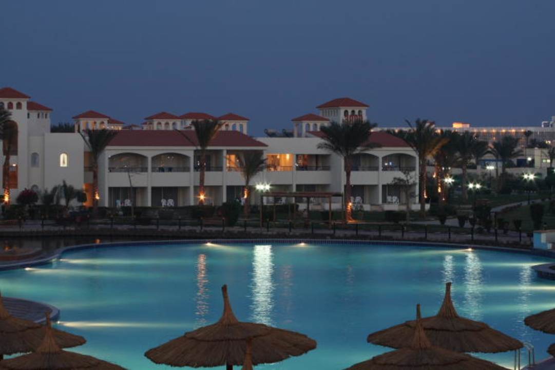 Die Nacht bricht herein Pickalbatros Dana Beach Resort - Hurghada