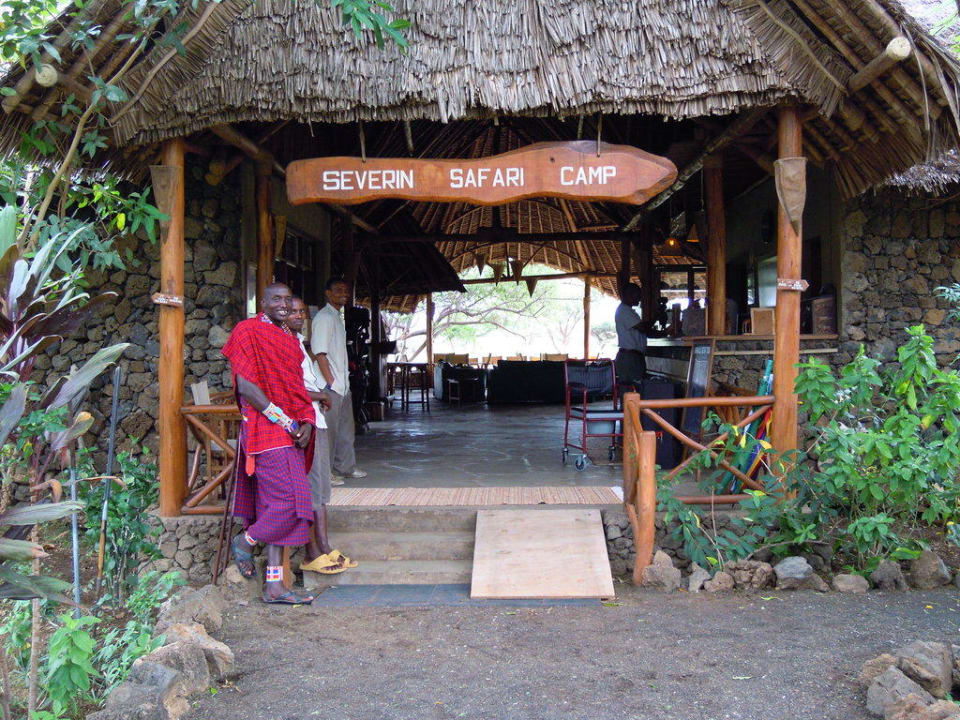 Empfangskomitee Severin Safari Camp