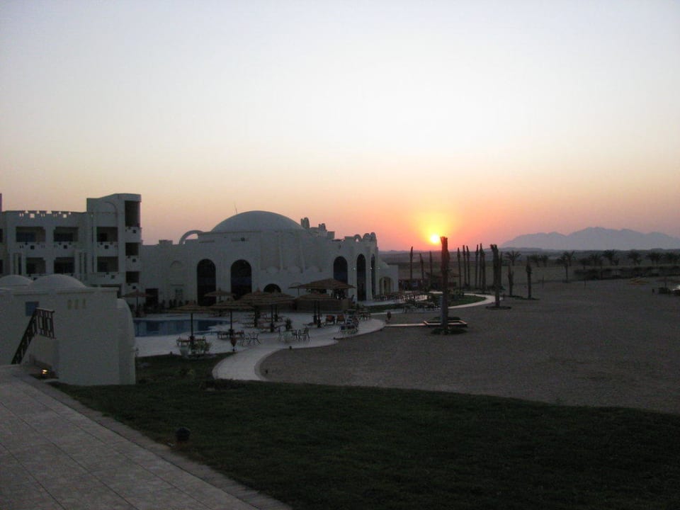 Sonnenuntergang Coral Sun Beach