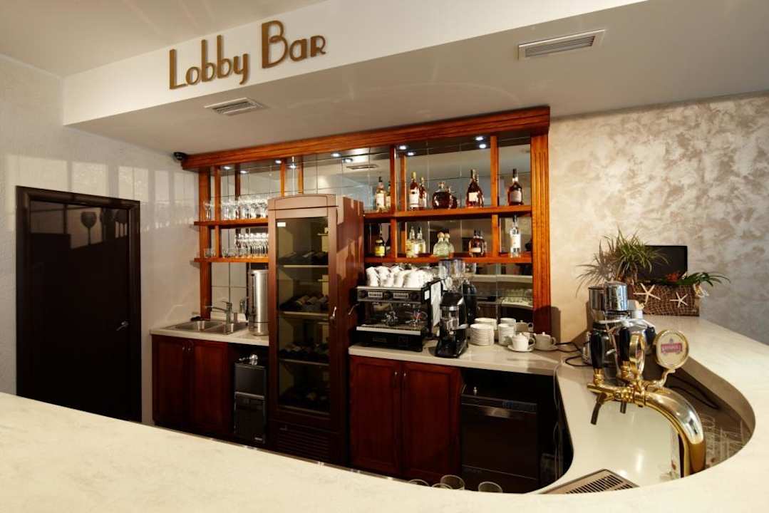 Лобби бар Hotel ForRestMix Club