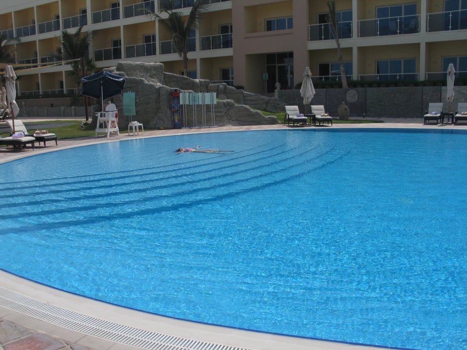 Pool Radisson Blu Resort Fujairah