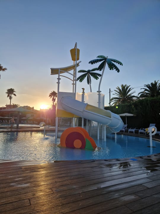 Pool JS Portocolom Suites