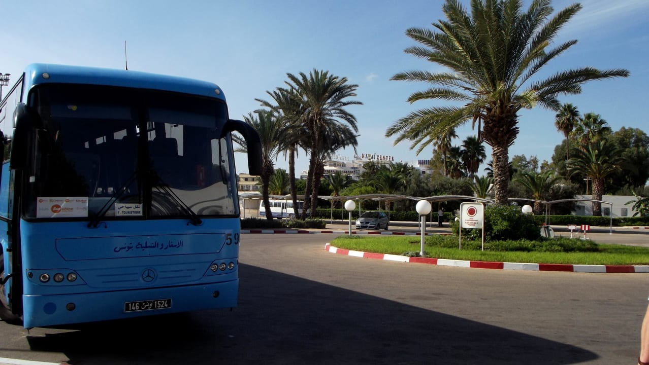 Hotelvorfahrt El Mouradi Club Kantaoui