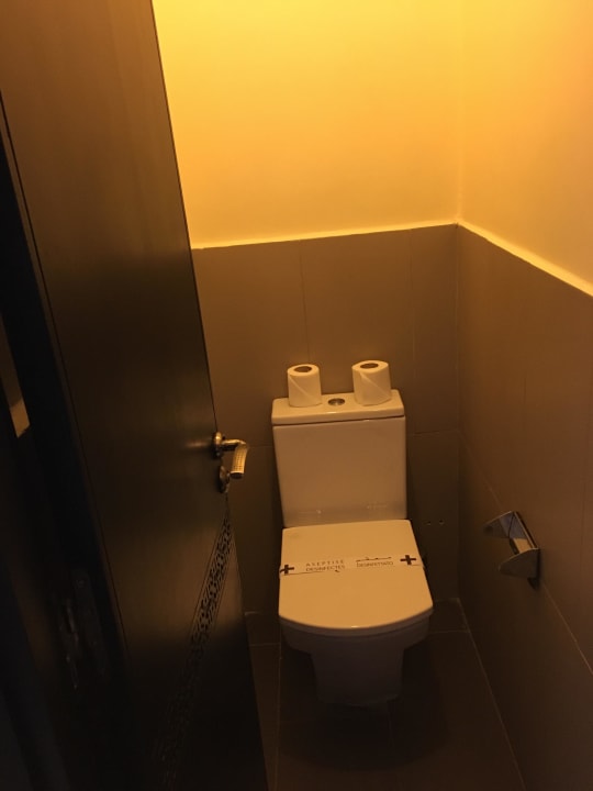 Toilette in Zimmer - getrennt von Badezimmer Hotel Casablanca Le Lido Thalasso & Spa