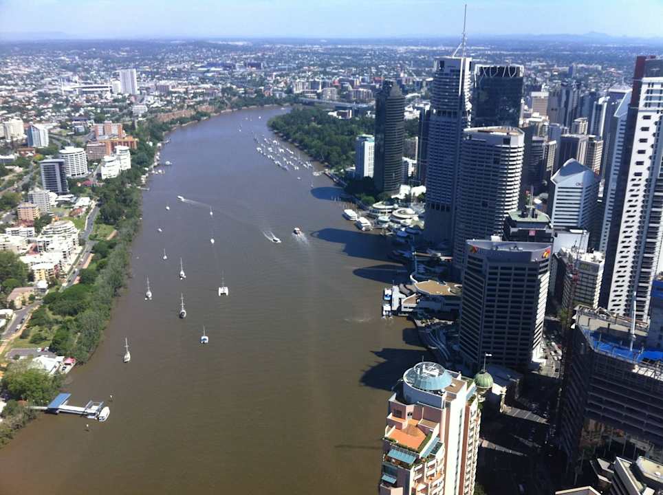 Brisbane river view Meriton Suites Adelaide Street