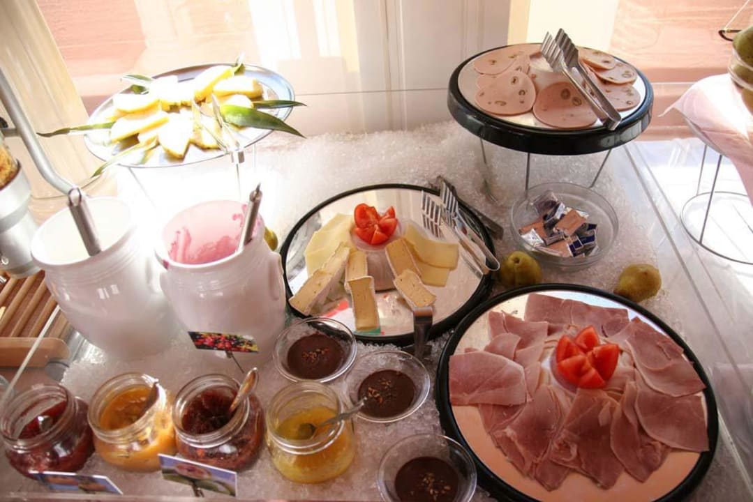 Buffer colazione in terrazza Hotel Nazionale