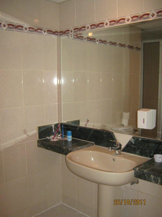 Наш номер Pickalbatros Alf Leila Wa Leila Resort - Neverland Hurghada