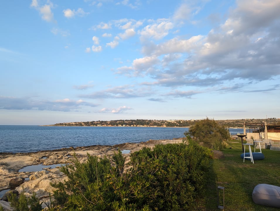 Strand Mangia's Brucoli Sicily Autograph Collection