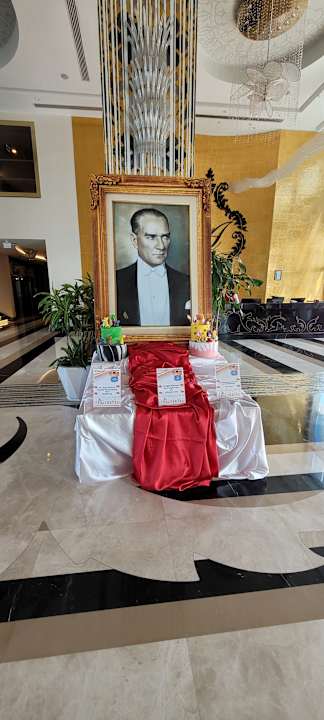 Lobby Azura Deluxe Resort & Spa Hotel