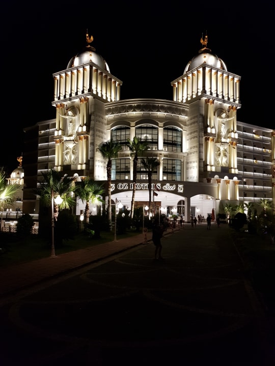 Außenansicht Oz Hotels Sui Resort