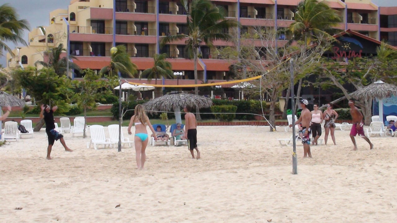 Beachvolleyball für jeden Brisas Guardalavaca Hotel & Villas