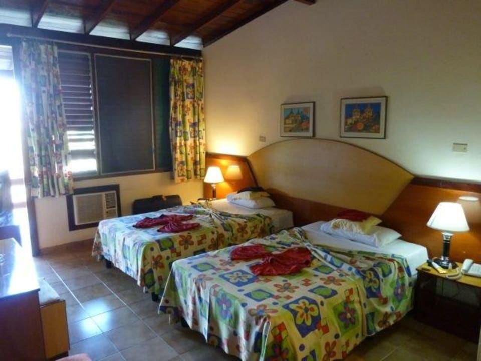 Zimmer mit Balkon Hotel Versalles