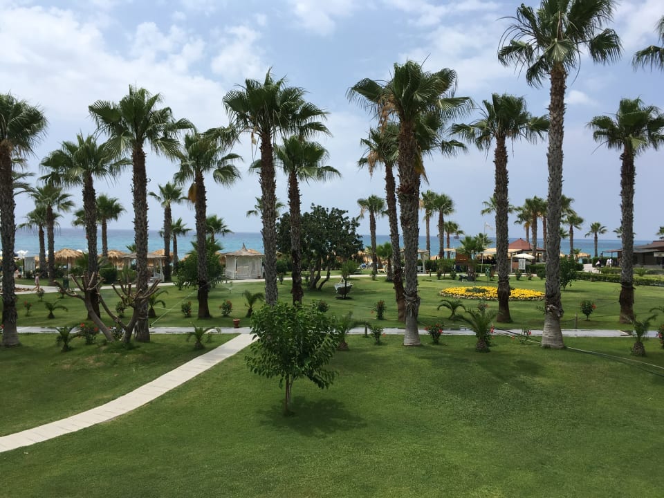 Gartenanlage Justiniano Park Conti