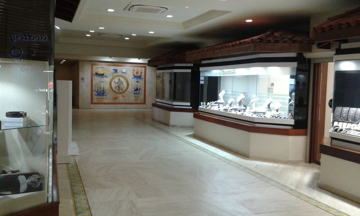 Shops mit überteuerten Waren Salamis Bay Conti Resort Hotel & Casino