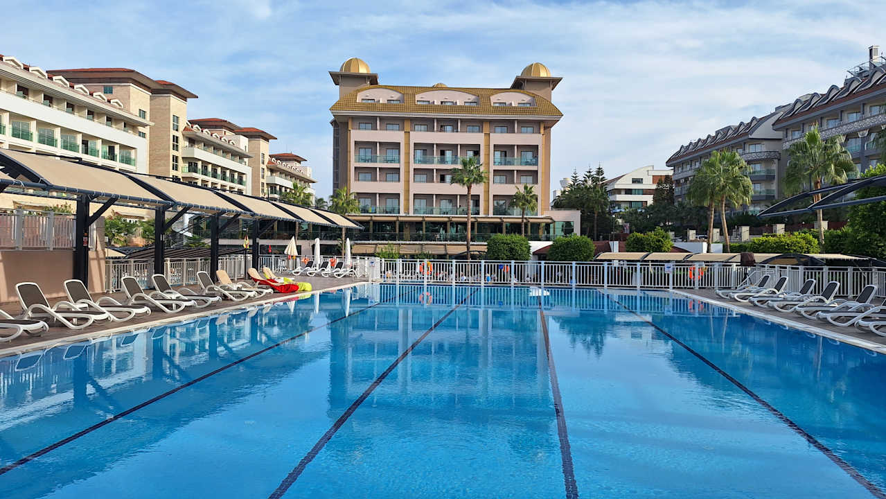 Außenansicht Aydinbey Kings Palace & Spa