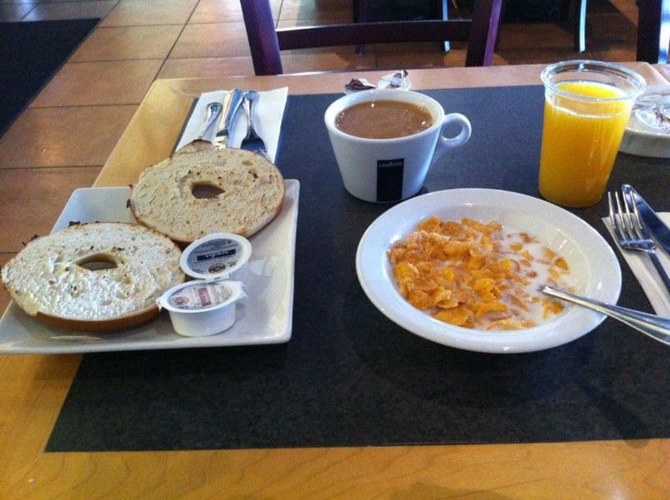 Frühstück untem im Restaurant, ok! Best Western Hotel Grant Park