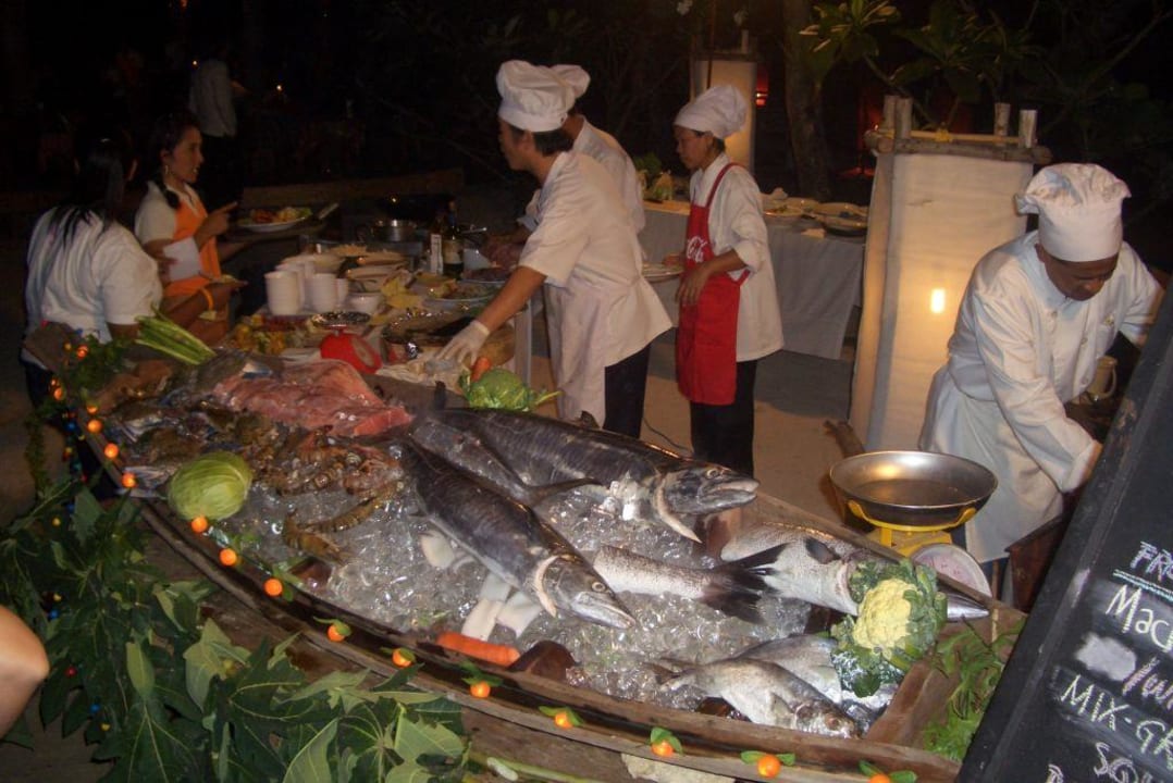 Abendessen im Freien Hotel Thapwarin Resort