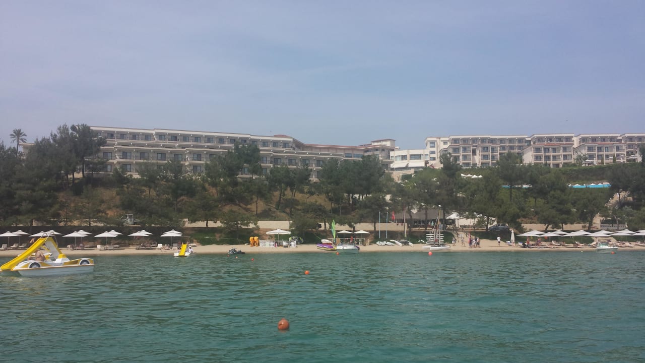 Hotel vom Meer aus gesehen Ikos Oceania