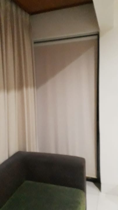 Zimmer Respati Beach Hotel