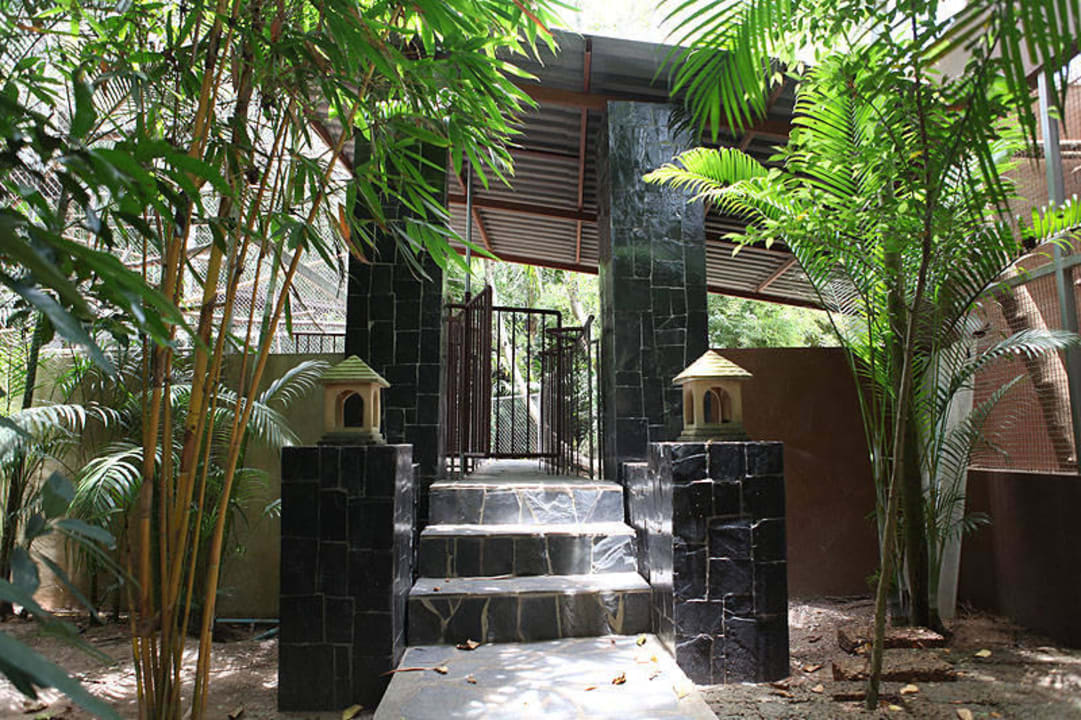 Durchgang zum Hirschengehege Adventure Resort Thailand