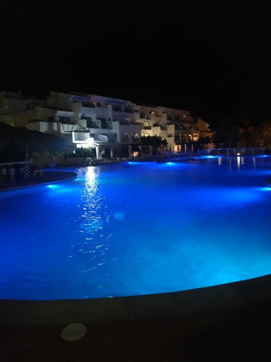 Pool FERGUS Style Bahamas