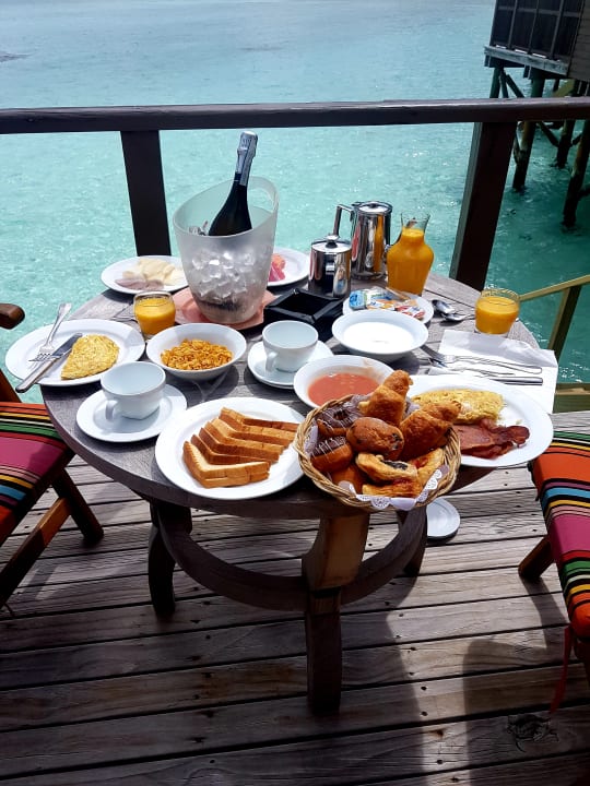 Gastro Meeru Maldives Resort Island