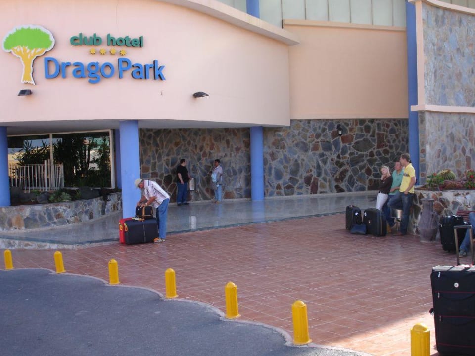 Hoteleingang Club Hotel Drago Park