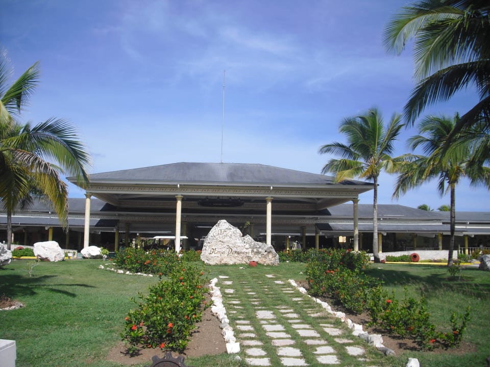 Eingangsbereich zur Lobby Hotel Playa Pesquero