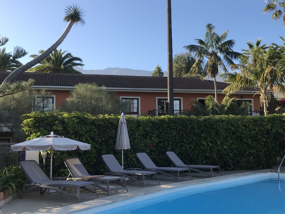 Pool Apartments Ambassador