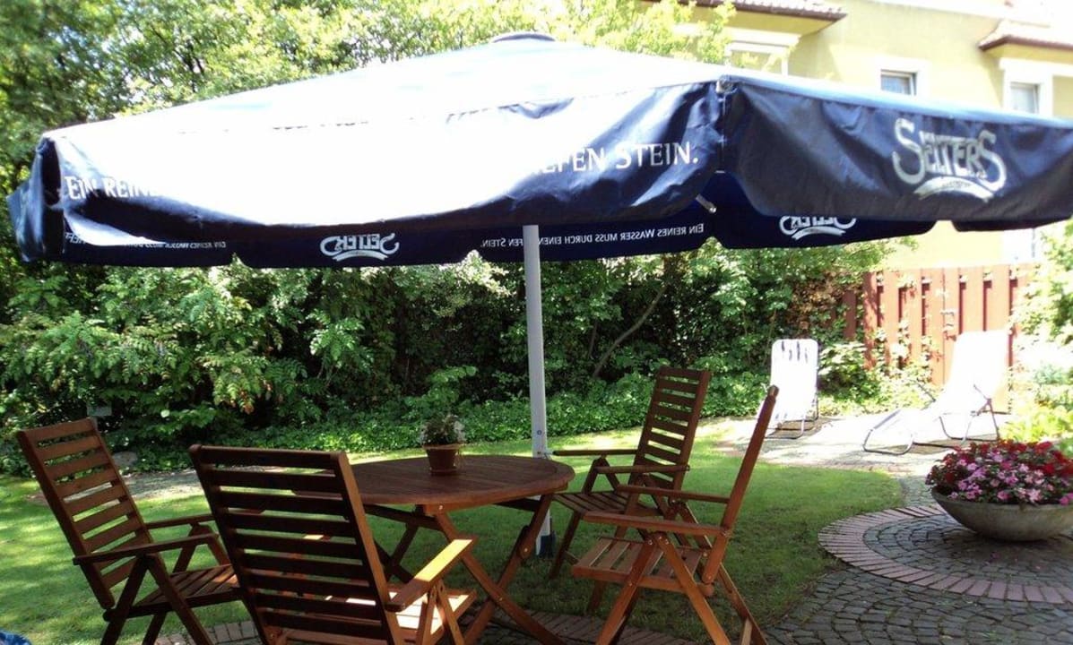 Gartenanlage / Schwimmbad Hotel zur Post