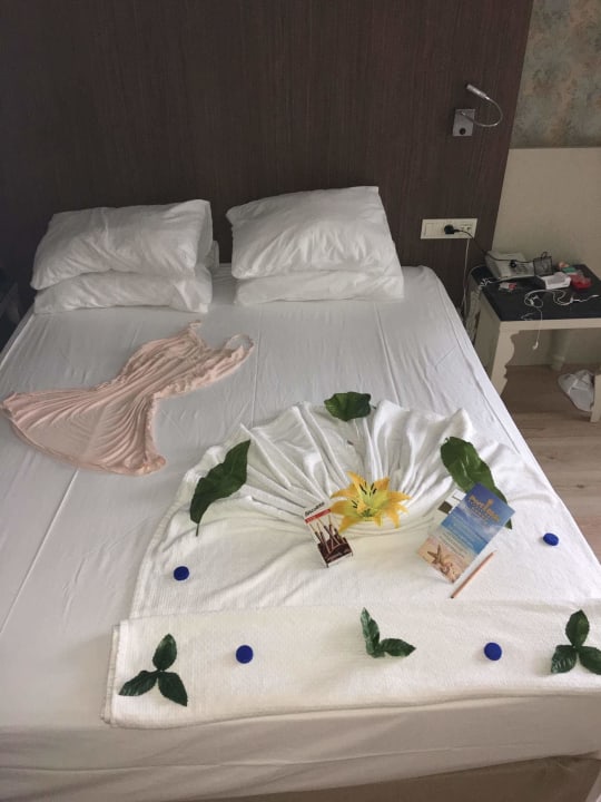 Zimmer Port Side Resort Hotel