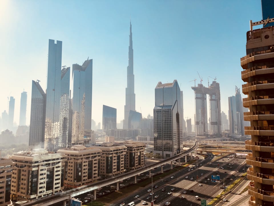 Blick aus dem Hotelzimmer  Hotel Number One Tower Suites