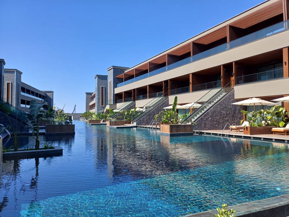 Pool Jacaranda Luxury Resort