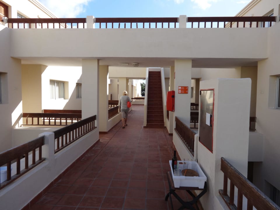 Kein leiser Flur Hotel Riu Oliva Beach - Hotel