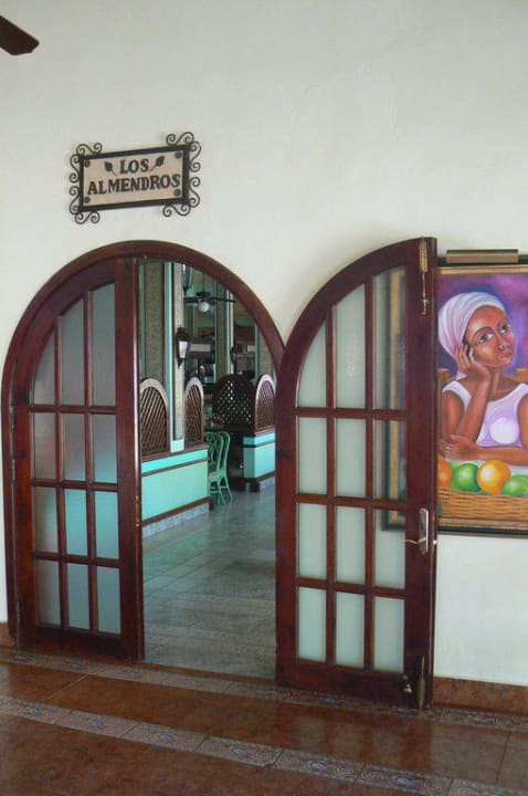 Restaurant Los Almendros Playabachata Hotel